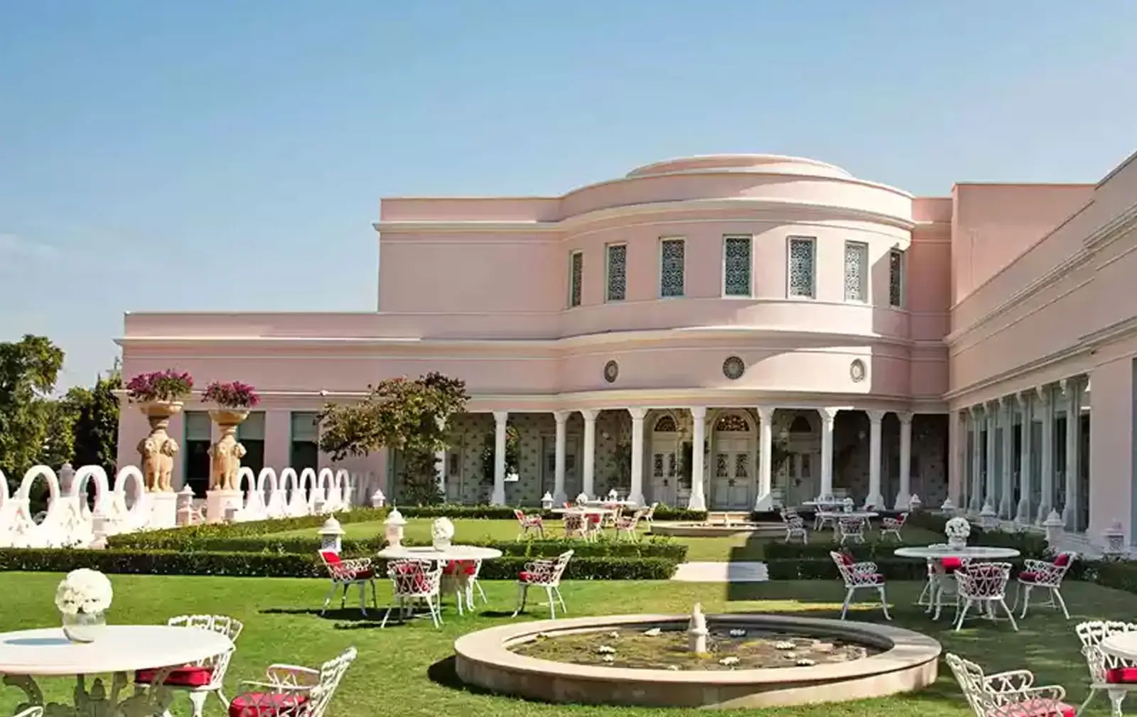 Suján Rajmahal Palace