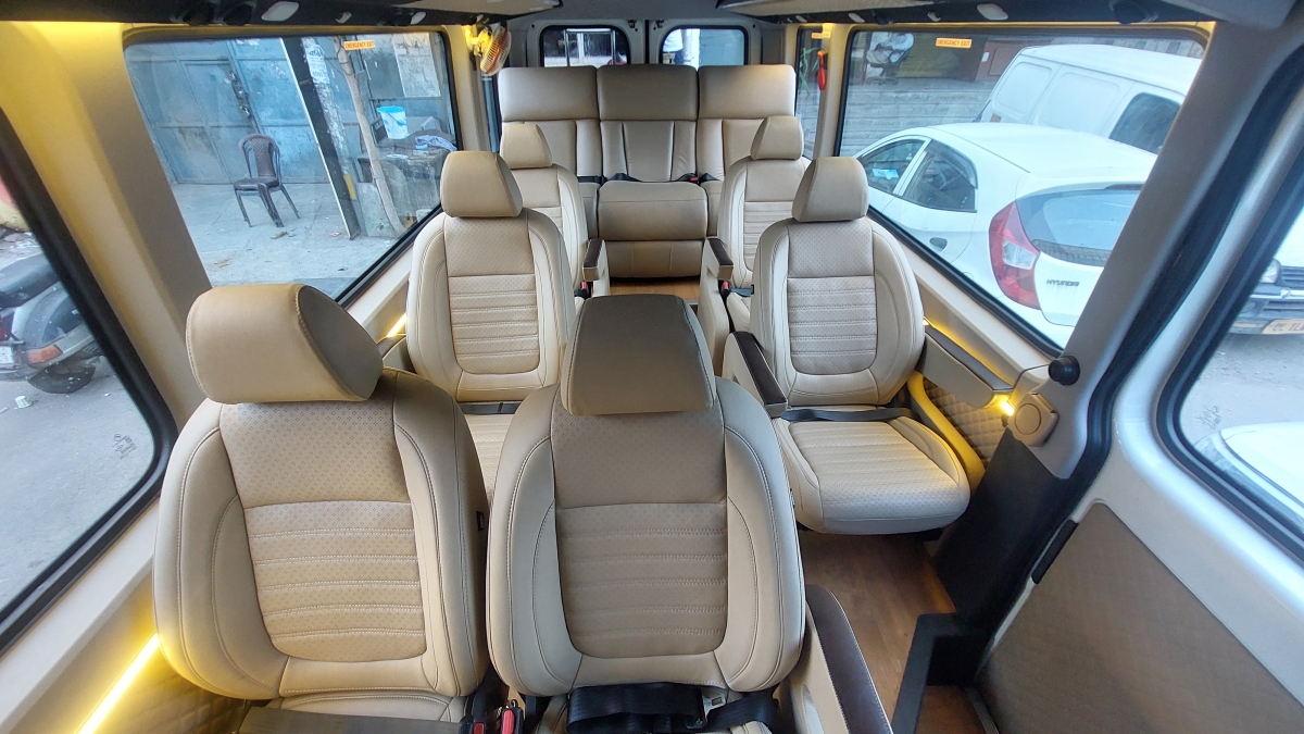 9 Seater Premium Urbania