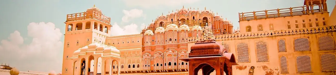 1 Day Jaipur Sightseeing Tour by Private Car – Forts, Palaces & Heritage Walks