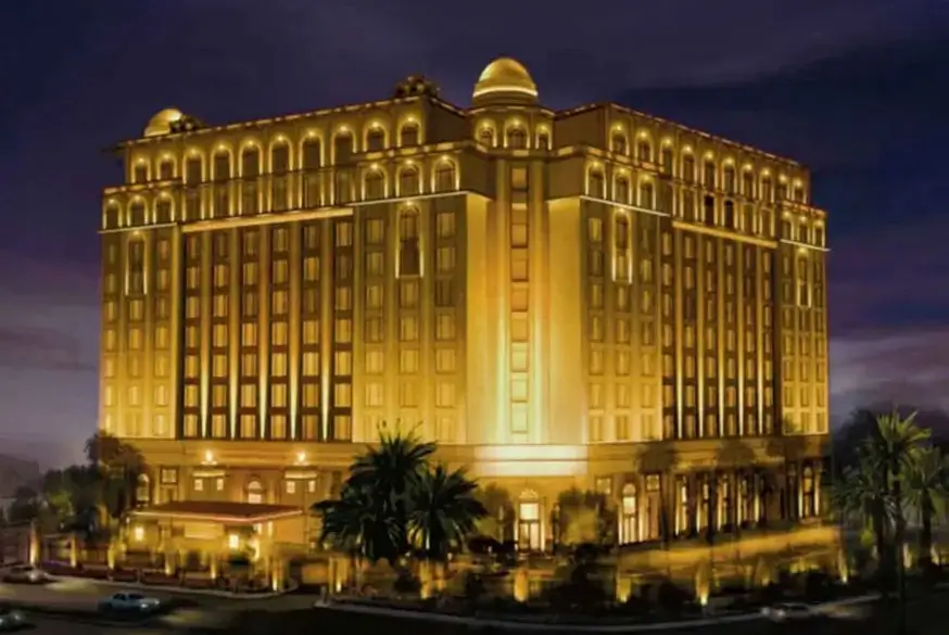 Luxury Golden Triangle Tour with Taj & Leela Hotels