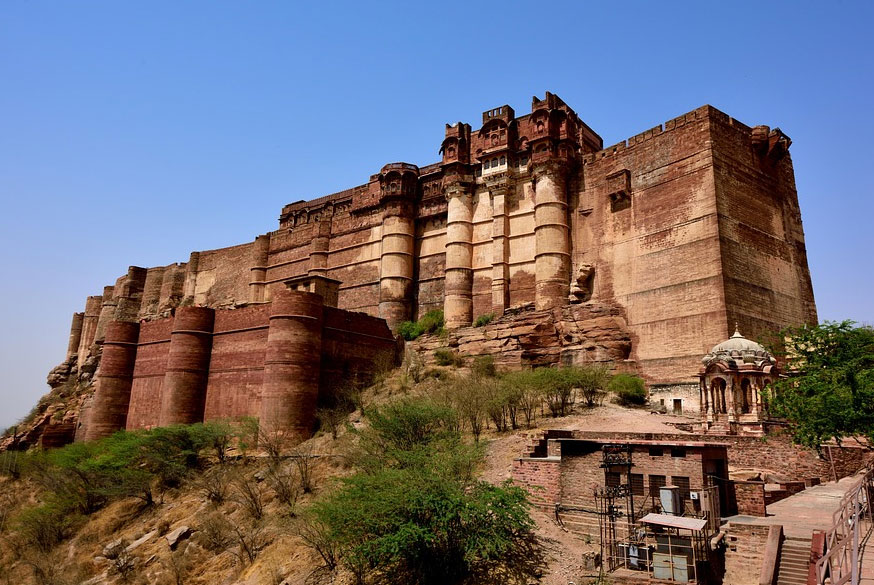 15 Days Heritage Rajasthan Tour by Private Car – Forts, Palaces & Wildlife Journey