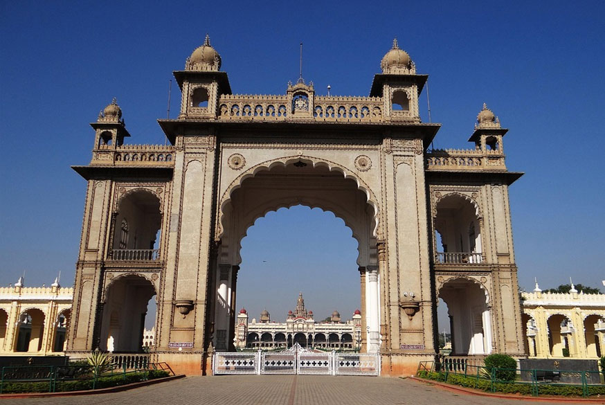 11 Days Karnataka Heritage & Temple Tour by Private Car – Bangalore to Goa