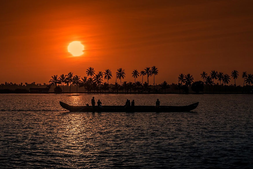 12 Days Kerala Backwaters & Ayurveda Wellness Tour – Culture, Nature & Rejuvenation